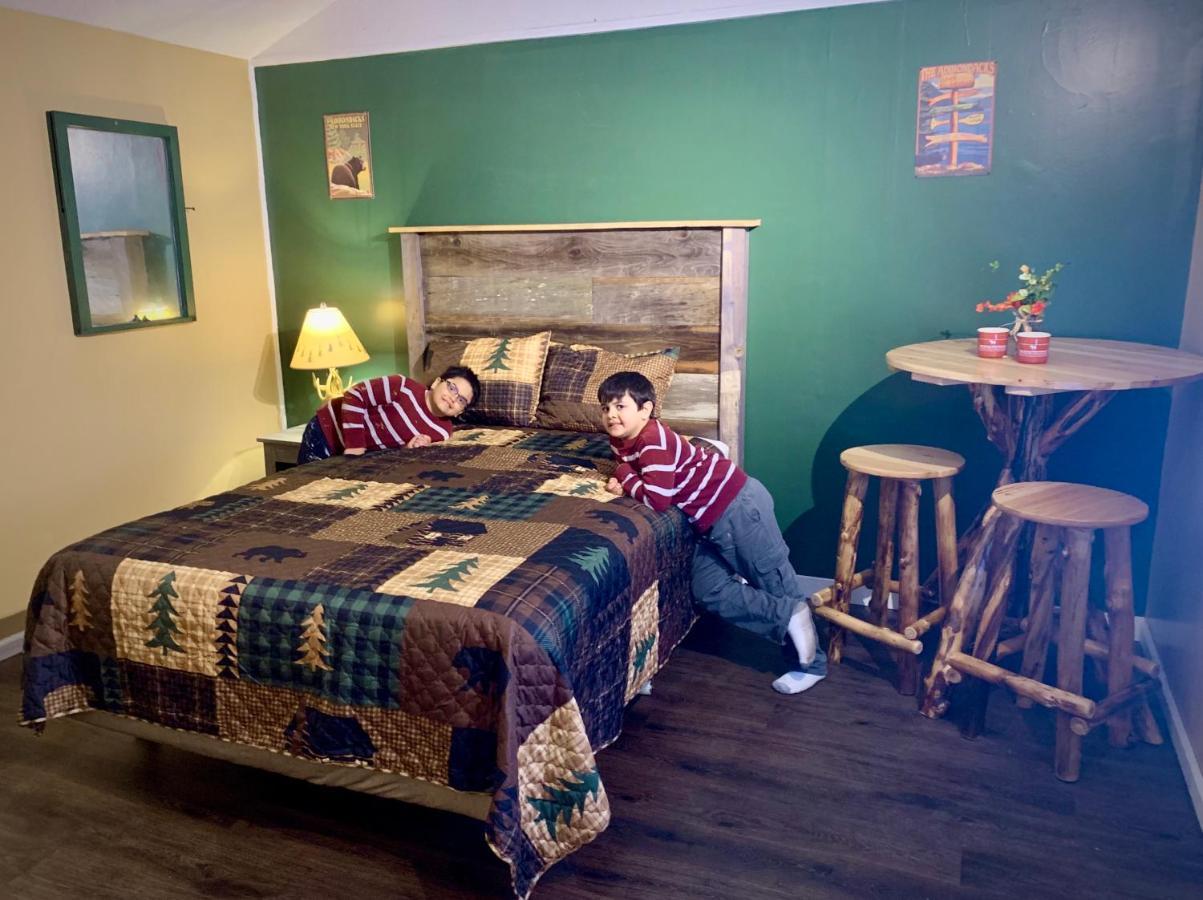 Motel Montreal Озеро Джордж Экстерьер фото