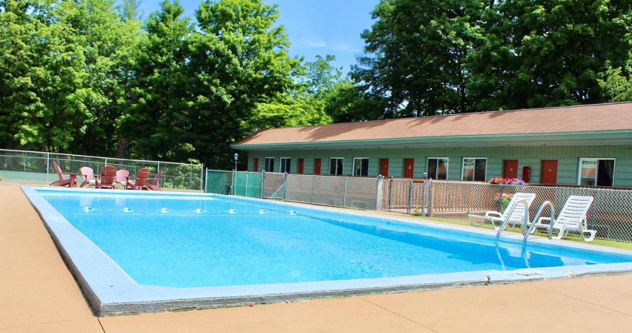 Motel Montreal Озеро Джордж Экстерьер фото