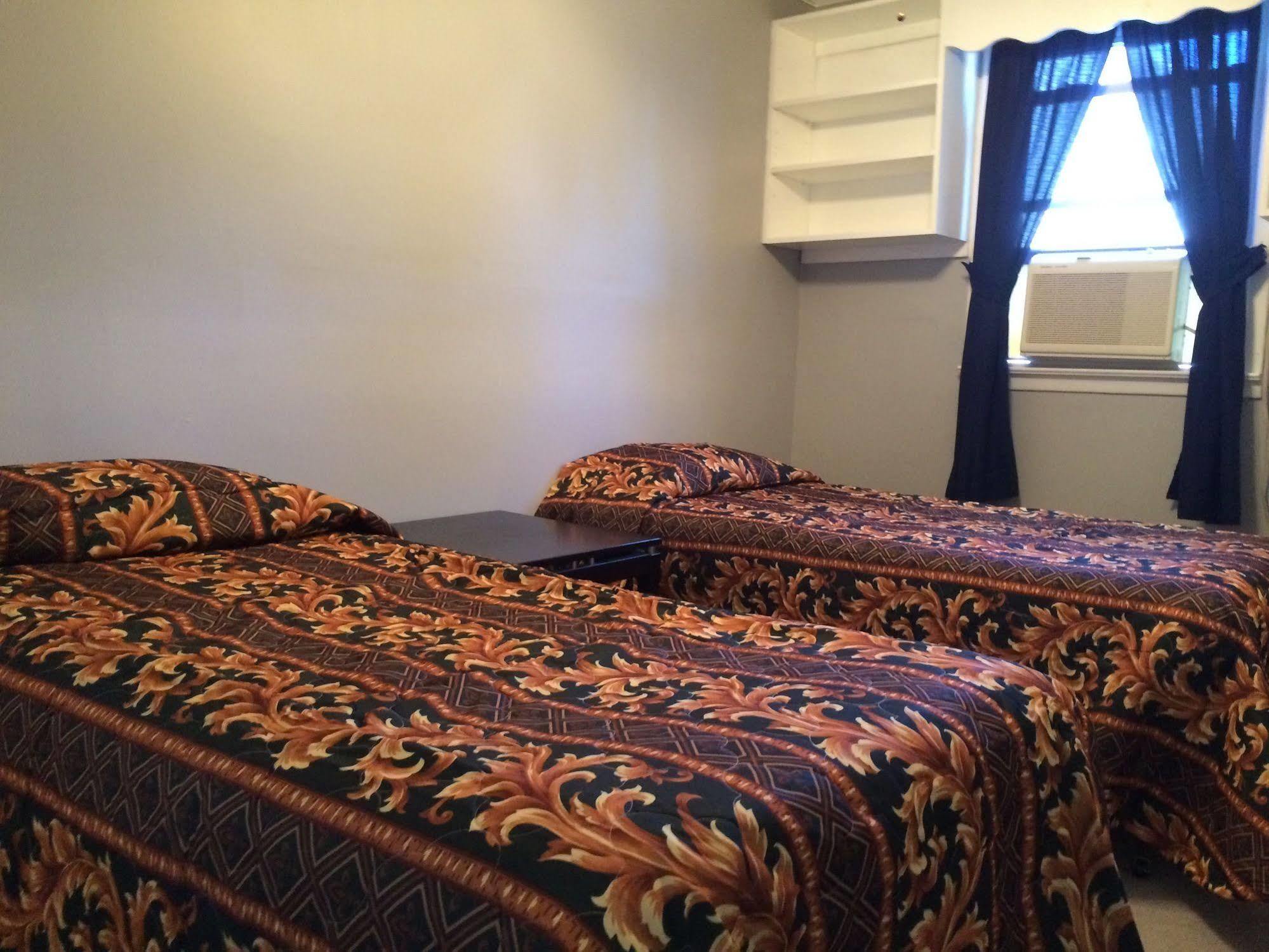 Motel Montreal Озеро Джордж Экстерьер фото