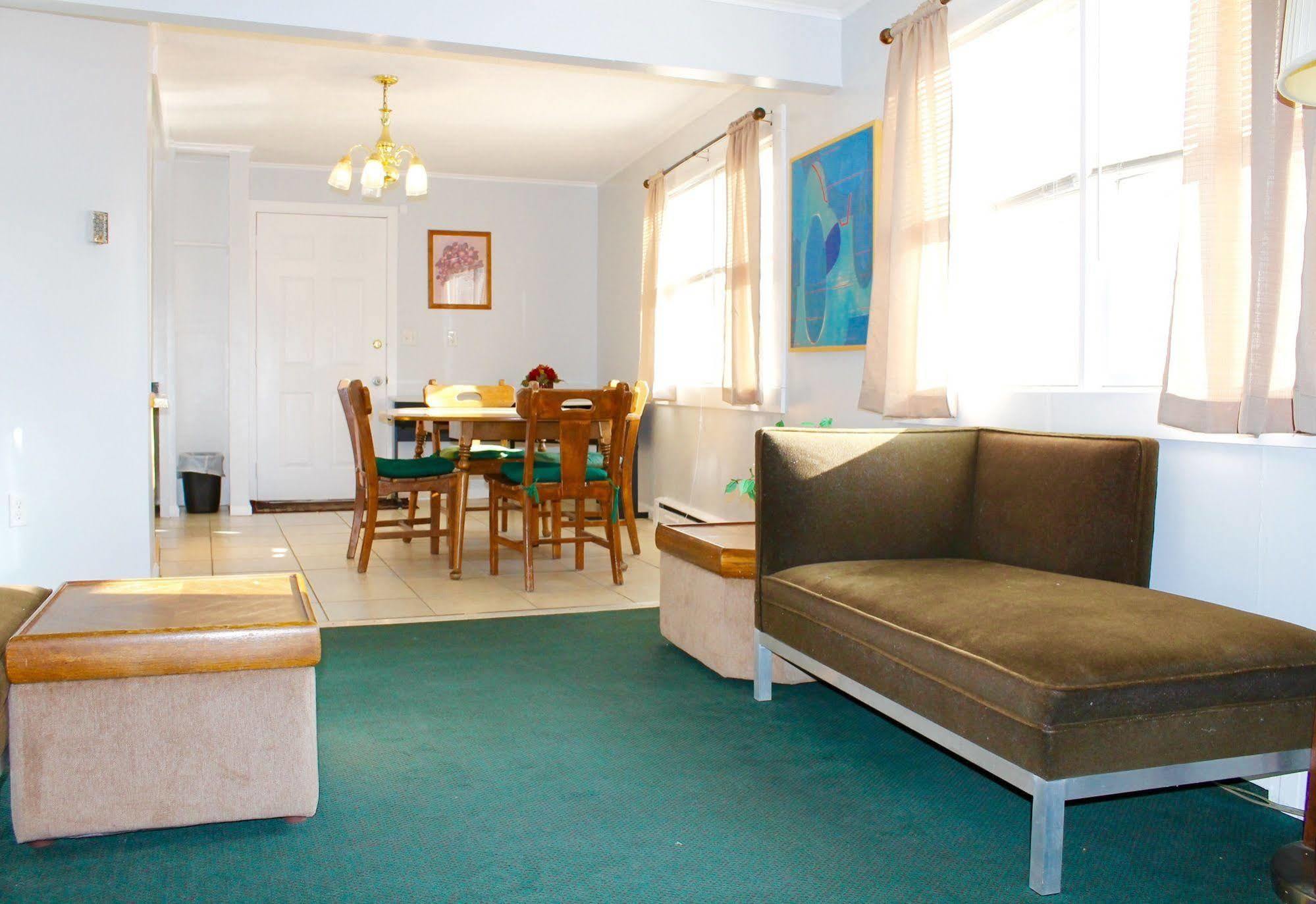 Motel Montreal Озеро Джордж Экстерьер фото